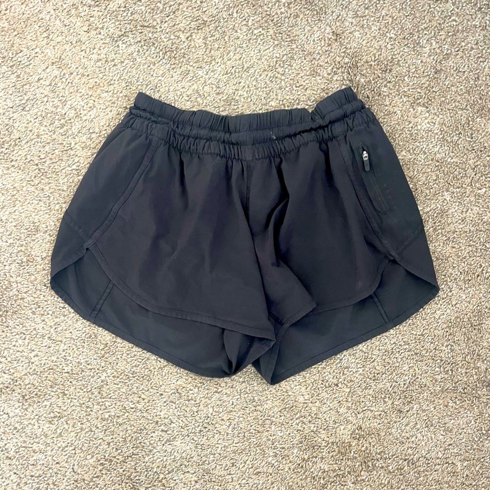 Lululemon black hotty hot shorts